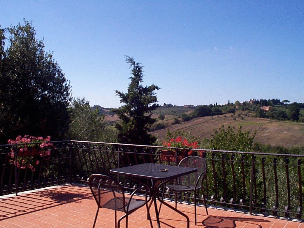 Agriturismo Malafrasca Siena Exterior photo