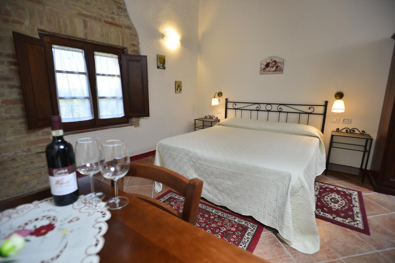 Agriturismo Malafrasca Siena Exterior photo