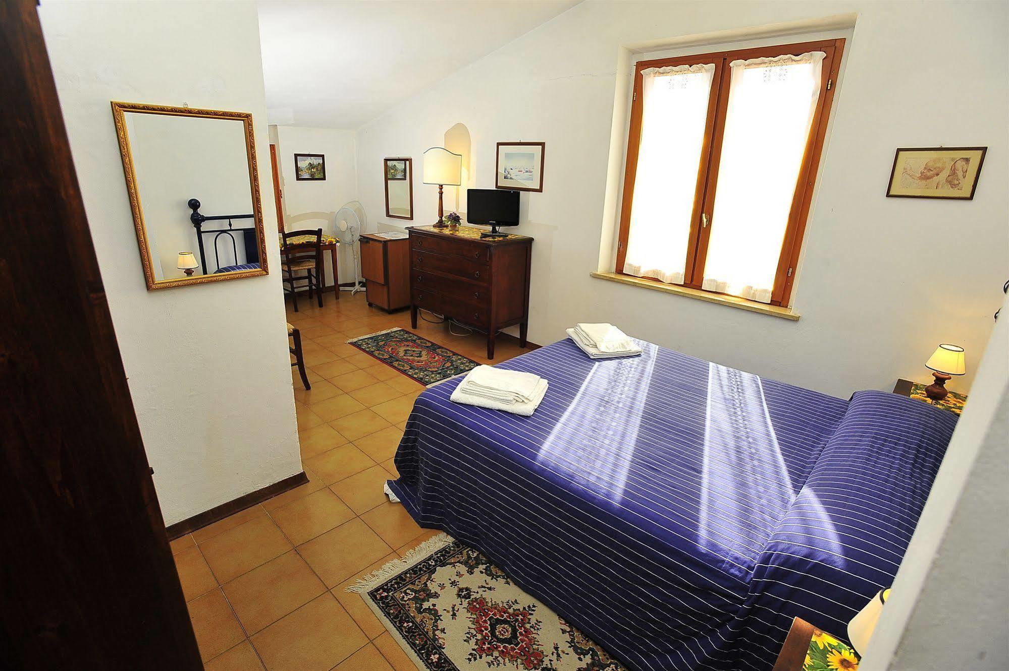 Agriturismo Malafrasca Siena Exterior photo